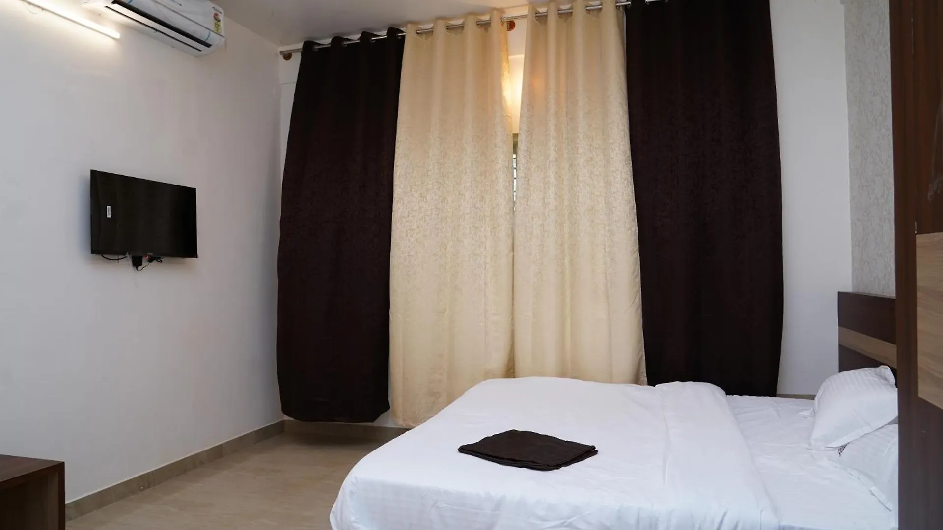 Meridian Rooms And Service Apartment Mysore